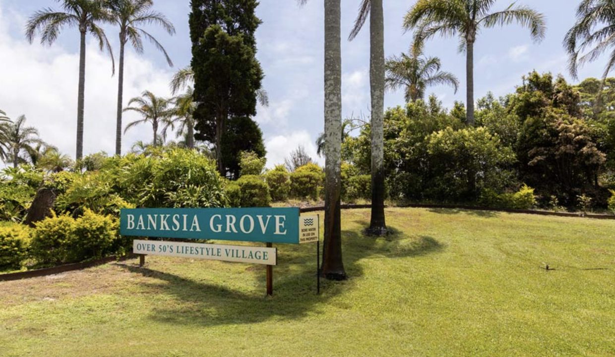 Banksia Grove Entry