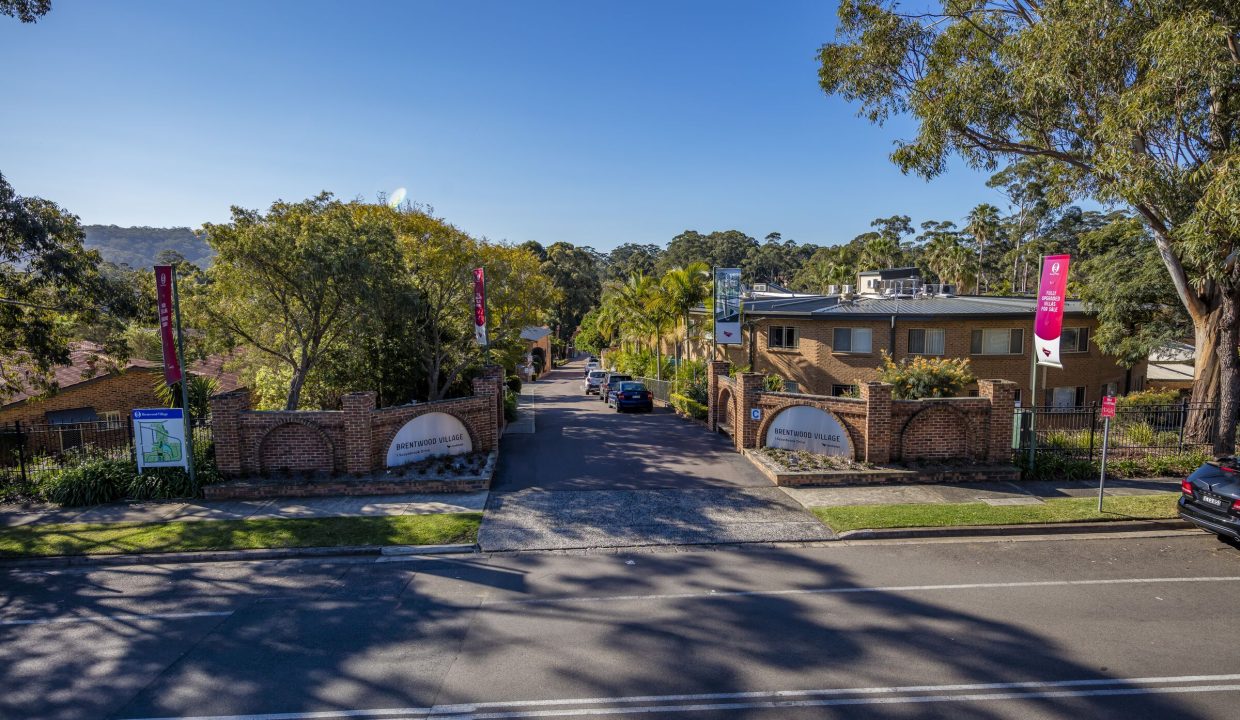 Brentwood Village Front Entrance