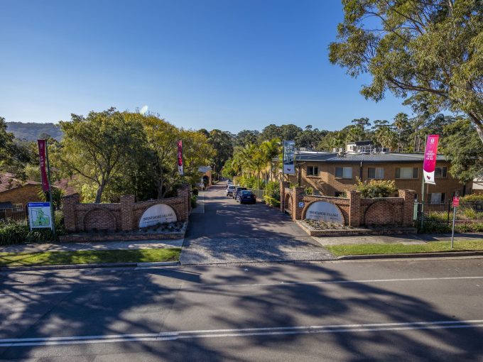 Brentwood Village Front Entrance